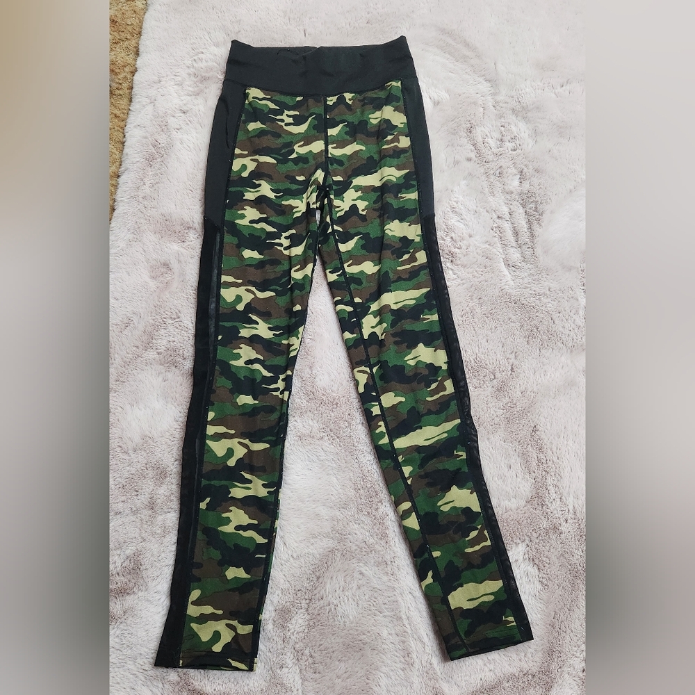 Camo workout leggings